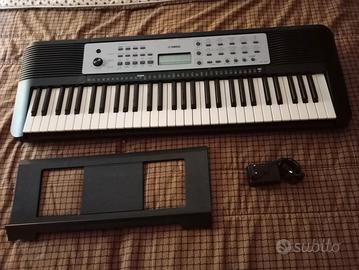 PIANOLA YAMAHA