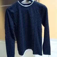 Maglia a manica lunga in cotone indossata una sola