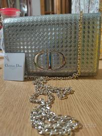 Pochette C.Dior 30 Montaigne pelle color argento