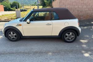 Mini Cooper cabrio 1600 benzina anno 2009