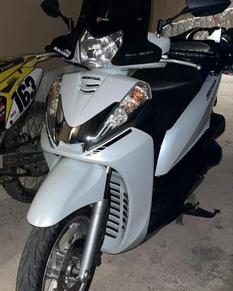 Honda sh 300