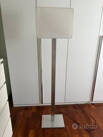 Lampada da terra cromata bianca