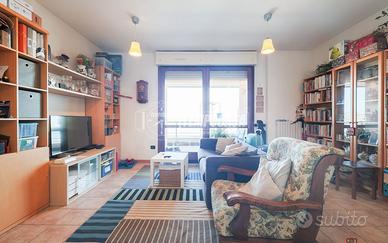 AMPIO 5 LOCALI CON 2 BAGNI, BALCONE E GARAGE