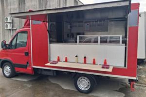 IVECO autonegozio truck food