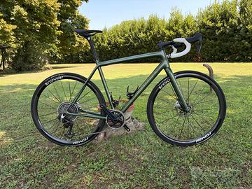Bici Gravel  praticamente nuova al top.