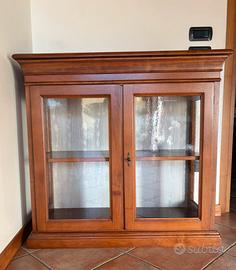 Vetrinetta / cristalliera in legno di noce