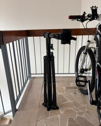 Cavalletto e cavi bicicletta