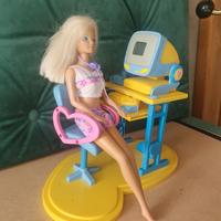 Varie Barbie ed oggetti
