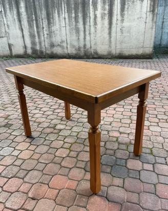 Tavolo in legno