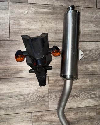 Porta targa e scarico, oroginali kawasaki Z750