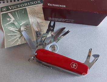 Victorinox Swiss Champ