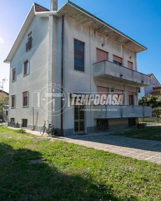 QUADRILOCALE CON SOTTOTETTO, SENZA SPESE!!