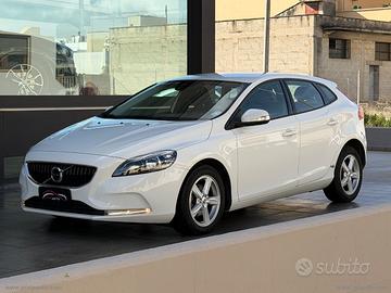 VOLVO V40 D2 Business