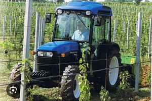 Trattore NEW HOLLAND TNF 95