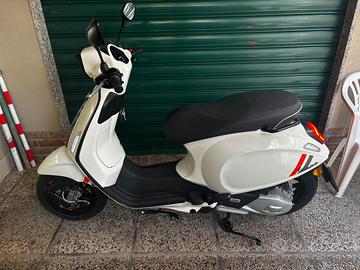 Vespa Sprint 125 - 2024 - Bianca Sport
