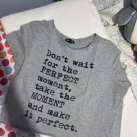 T-shirt crop grigia jennyfer taglia L