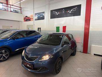 Lancia Ypsilon 1.0 FireFly 5 porte S&S Hybrid Silv