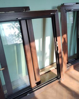 Serramento in pvc - Color effetto legno noce.