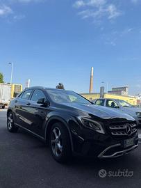 Mercedes GLA 180 benzina