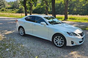 lexus IS200