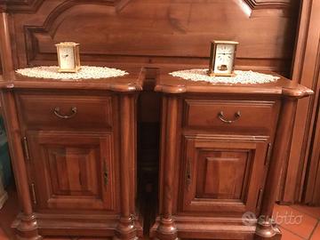 COMODINI IN NOCE NAZIONALE