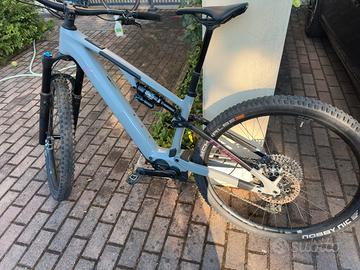 CUBE AMS HYBRID ONE 44 C68X