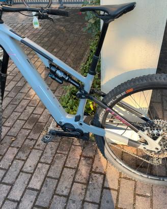 CUBE AMS HYBRID ONE 44 C68X