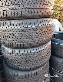 4 gomme invernali 255 35 20 Pirelli