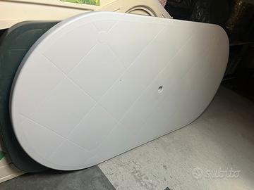 Tavolo bianco