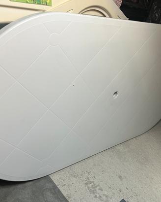 Tavolo bianco