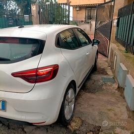 RENAULT CLIO 2021