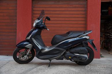 PIAGGIO Beverly 350 Sport Touring