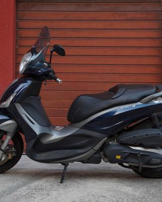 PIAGGIO Beverly 350 Sport Touring