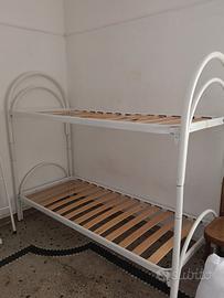 Letto a castello in ferro bianco