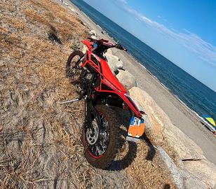 Beta rr 125T 4t enduro km 1000 (anno 2025)