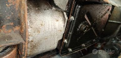 CAMBIO + DIFFERENZIALI LADA NIVA anno 2012