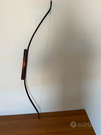 Arco tradizionale ricurvo in legno ornamentale