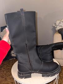 stivale sporgino nero marca Wrangler