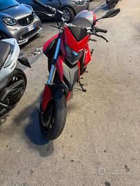 Ducati hypermotard 821
