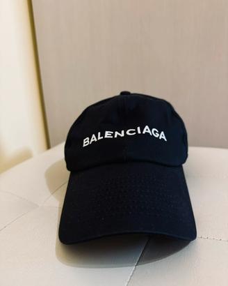 Cappello Balenciaga originale