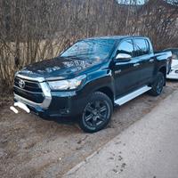 Toyota hilux 2.4 lounge double cab