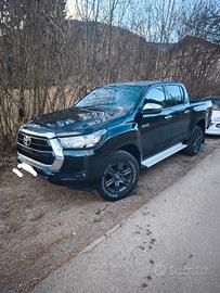 Toyota hilux 2.4 lounge double cab