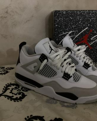 Jordan 4