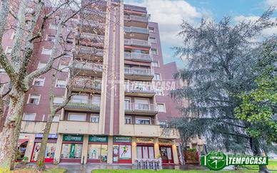 Negozio a Milano Via Domokos 1 locali