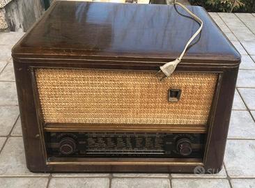 Vecchia radio Watt Radio