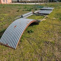 box/capanno in lamiera con saracinesca smontato