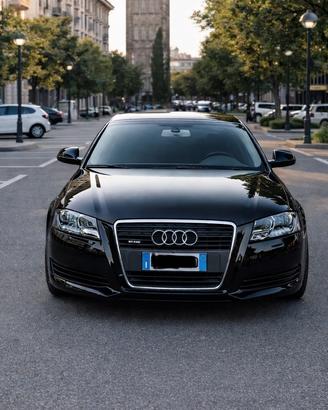 Audi A3 nero 1.6 attraction