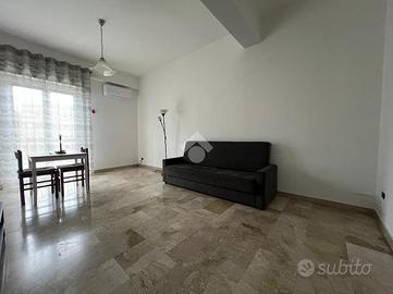 4 LOCALI A REGGIO DI CALABRIA