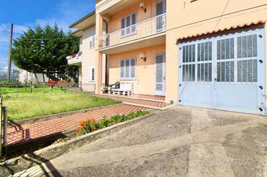 PORZIONE DI TRIFAMILIARE A LARCIANO