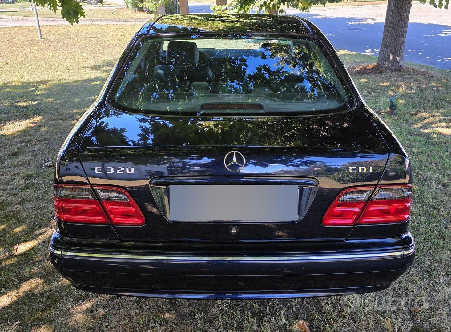 Mercedes-Benz E320 2001 photo 4